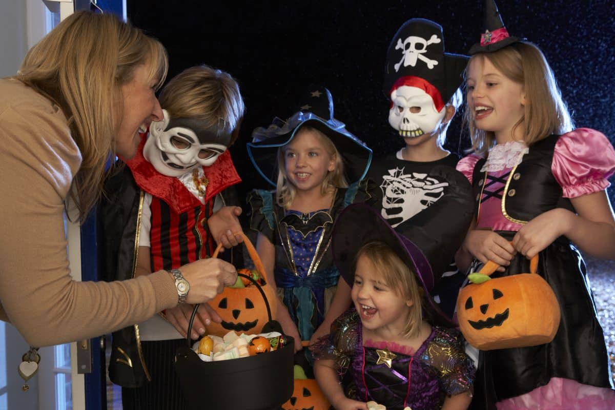 Dental Tips for Enjoying Halloween Treats